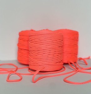 Sznurek 3 mm poliestrowy RÓŻOWY NEON 100 m  