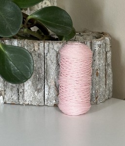Sznurek 1,5 mm poliestrowy 100 m PUDROWY