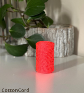 Sznurek 1,5 mm poliestrowy 100 m NEON RÓŻOWY