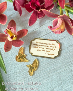 Tabliczka drewniana ze złotą ramką z grawerem 6 x 4,5 cm