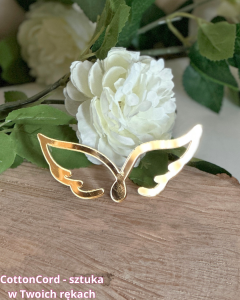 Złote skrzydła z lustrzanej pleksi  10 cm X 4,5 cm wzór Anielskie 56