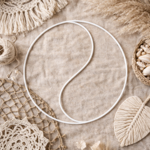 METALOWA OBRĘCZ YIN YANG 30 CM – BIAŁA – BAZA DO ŁAPACZA SNÓW / MAKRAMA