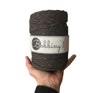 BOBBINY - 3PLY - SZNUREK POTRÓJNIE SKRĘCANY - 5 MM -  ESPRESSO ZE ZŁOTĄ NITKĄ 100 m 