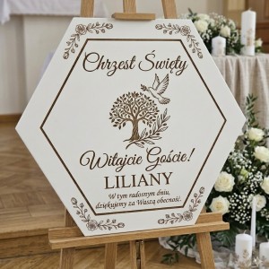 Personalizowana Tablica Powitalna na Chrzest Święty – Biel plus Grawer