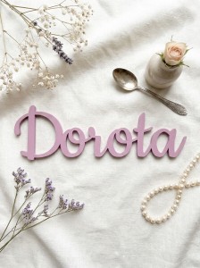 KOLOROWY Personalizowany napis z pleksi orchidea – imię na ścianę