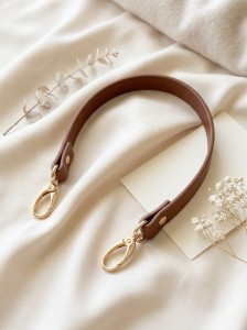 Ucho do torby skórzane z karabińczykami długość 41-43 cm brązowy koniakowy