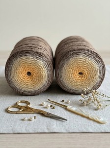 Sznurek poliestrowy płaski Ombre 5 mm 250 m – Beżowy / Ecru / Budyń